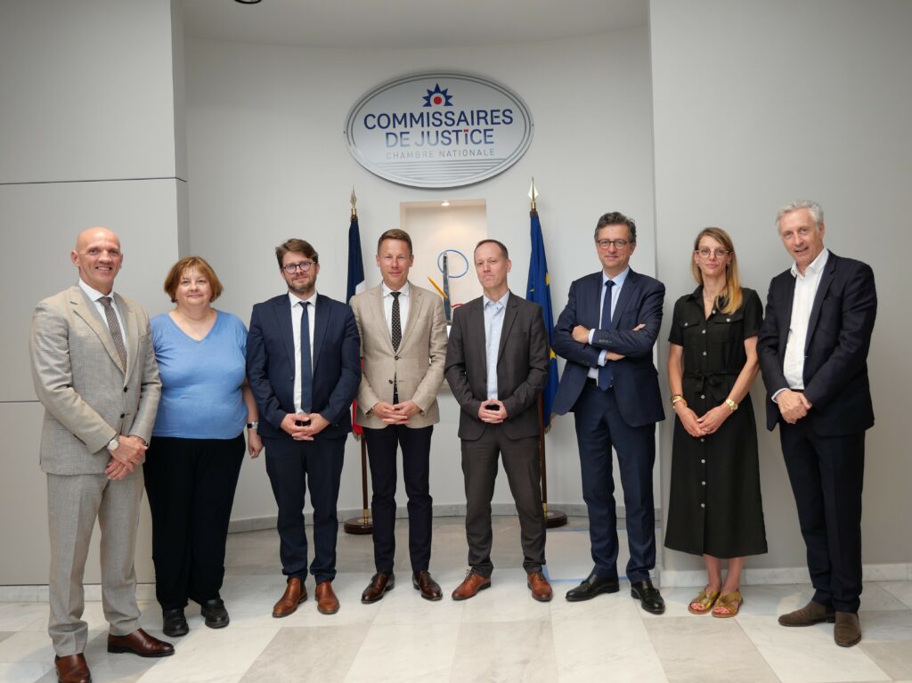 Signature d'une convention tripartite de partenariat entre les chambres nationale et régionale des commissaires de justice et l'Université Lumière Lyon 2