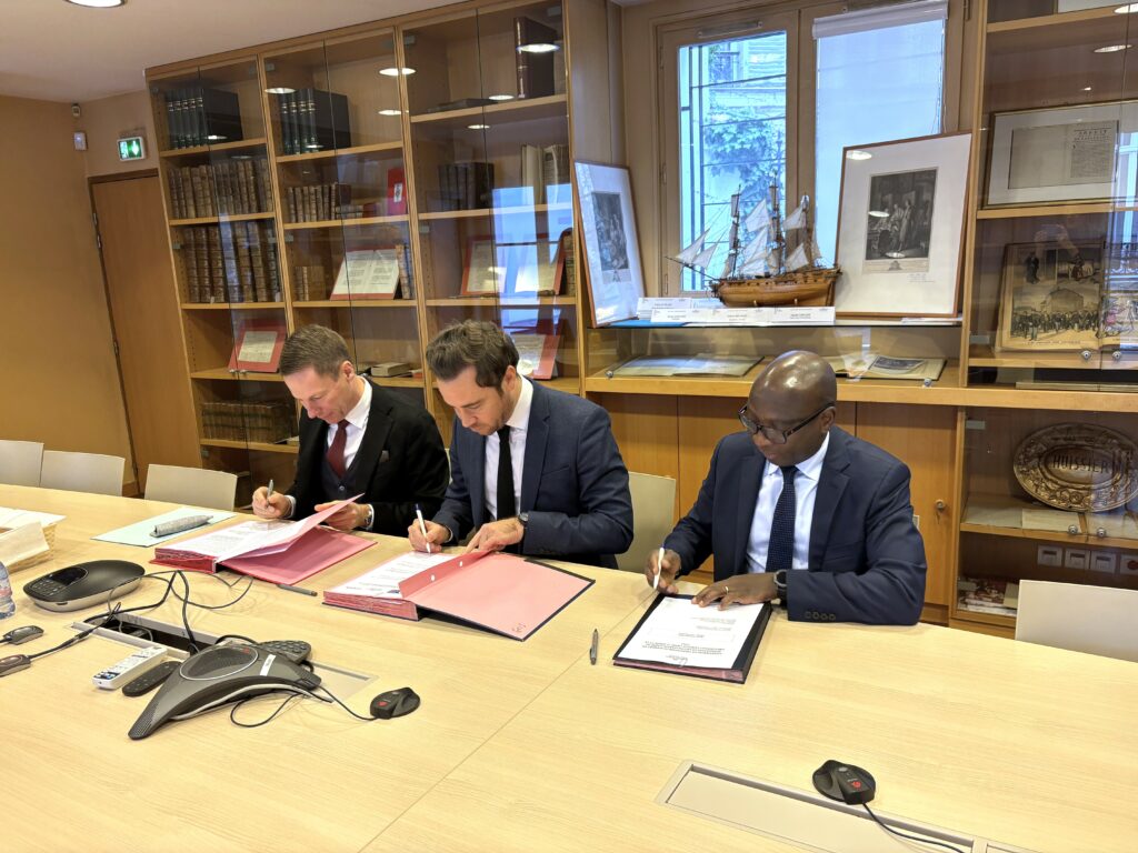 Signature d'une convention avec les Greffiers des tribunaux de commerce et Infogreffe en faveur de la signification électronique.