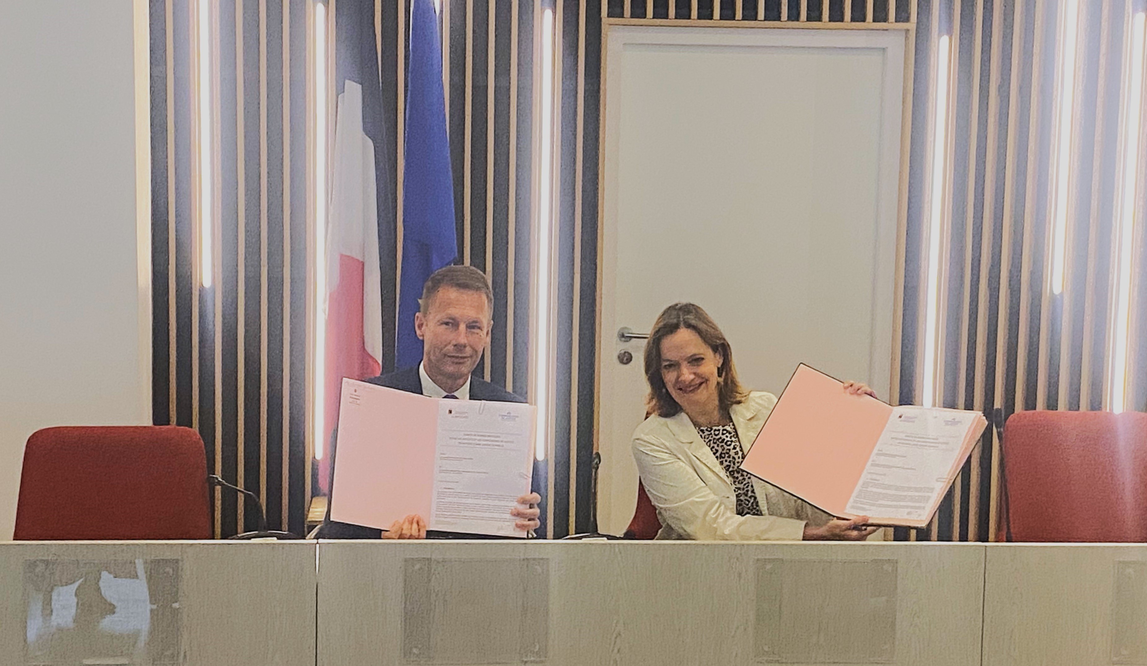 Aide juridictionnelle : signature d’une charte de bonnes pratiques entre le CNB et la CNCJ