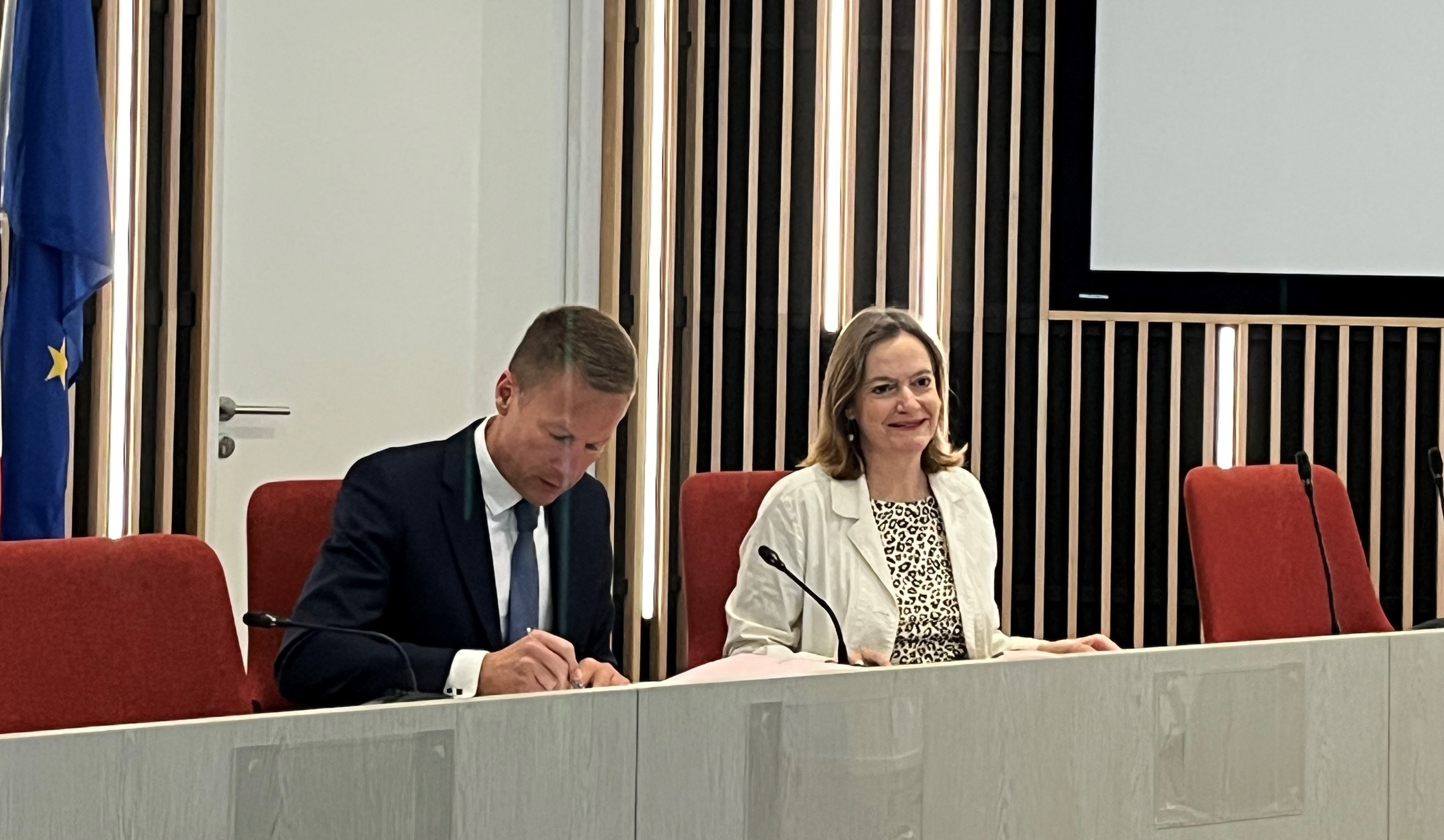 Aide juridictionnelle : signature d’une charte de bonnes pratiques entre le CNB et la CNCJ