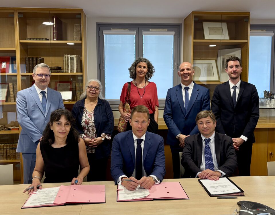 Signature de partenariat entre la CNCJ et le CY Cergy Université