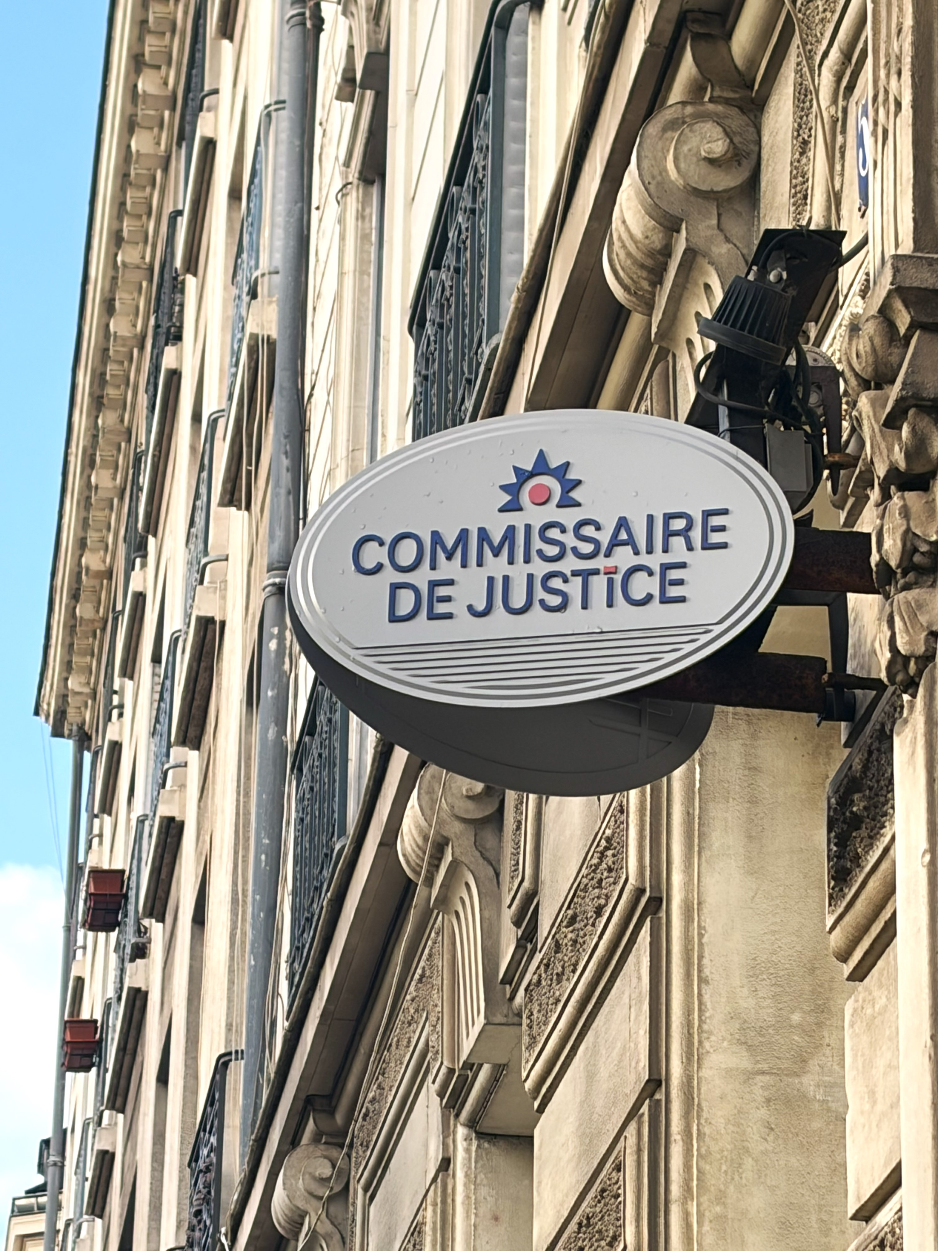 panonceau commissaire de justice